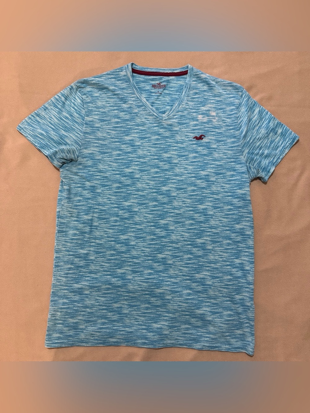 Hollister Men's Light Blue Space Dye V-Neck Tee